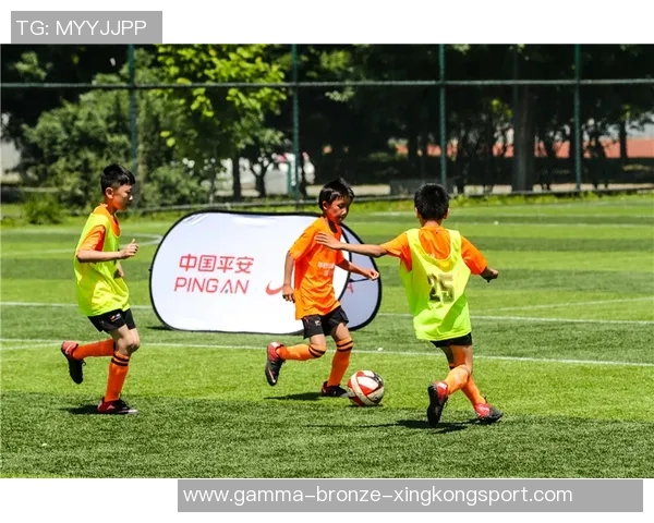 广州市少儿足球培训助力孩子成长与团队合作能力提升的全新体验 广州市少儿足球培训助力孩子成长与团队合作能力提升的全新体验